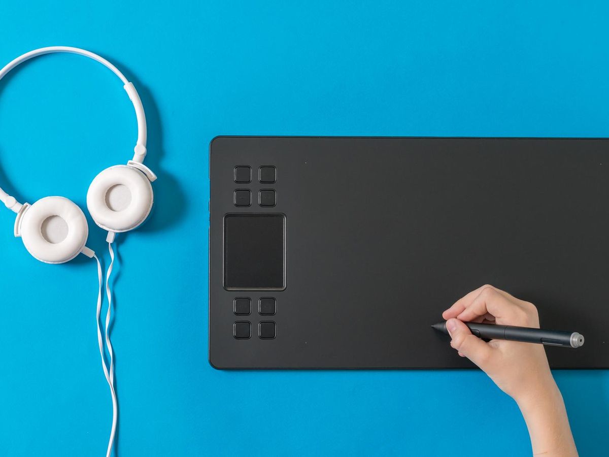 Jak podłączyć tablet graficzny Wacom do laptopa i zapewnić jego prawidłowe działanie?